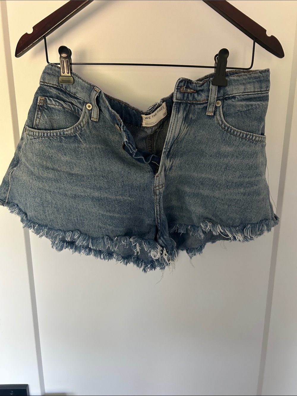 We The Free Light Blue Distressed Denim Cutoff Shorts size 26